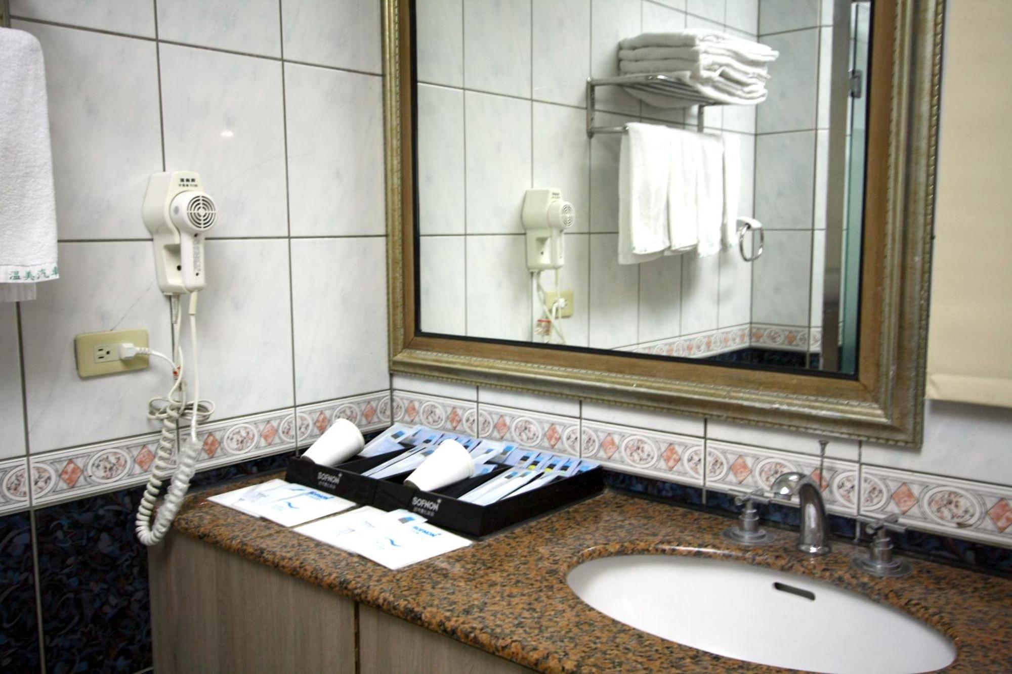 Wen Mei Motel Nantou Экстерьер фото